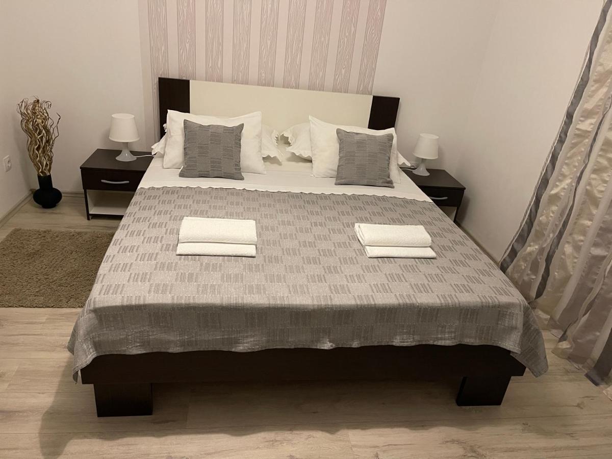 Apartments Antisa Baška Voda المظهر الخارجي الصورة