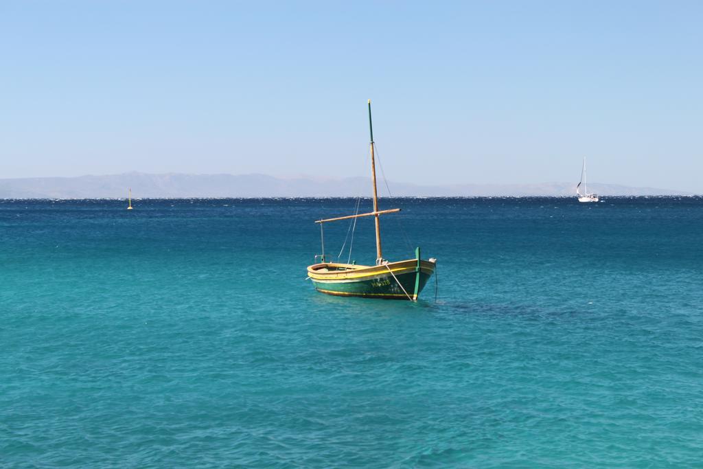 Apartments Antisa Baška Voda المظهر الخارجي الصورة