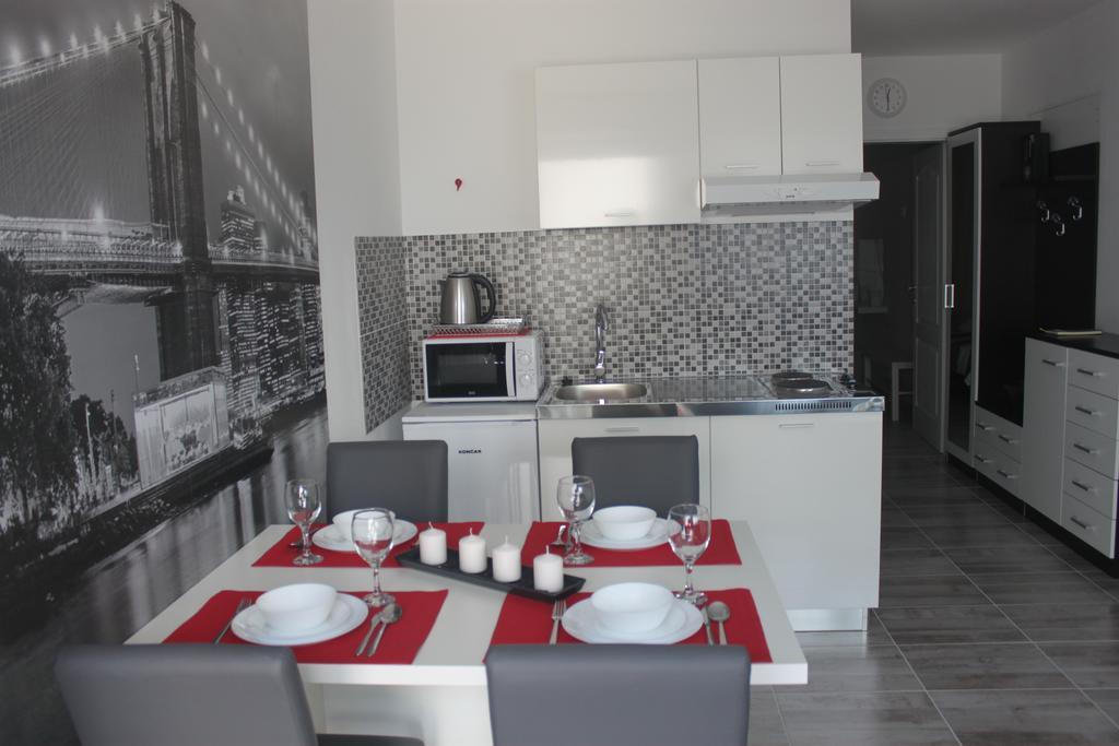 Apartments Antisa Baška Voda المظهر الخارجي الصورة